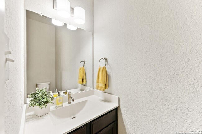 Building Photo - 7106 Faith Wy