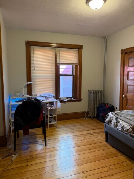 Building Photo - 174 Saint Alphonsus St