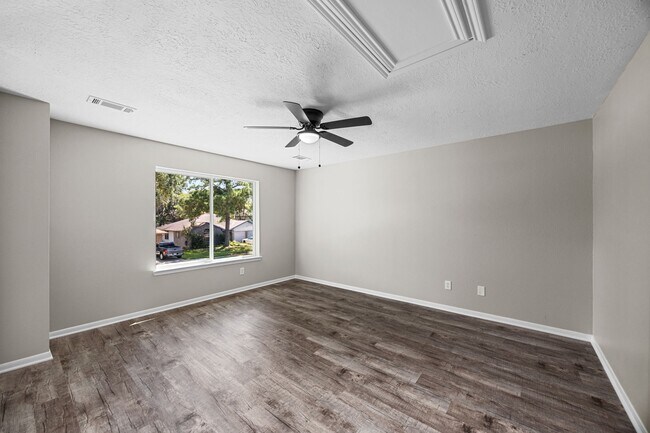 Building Photo - 14411 Golden Cypress Ln
