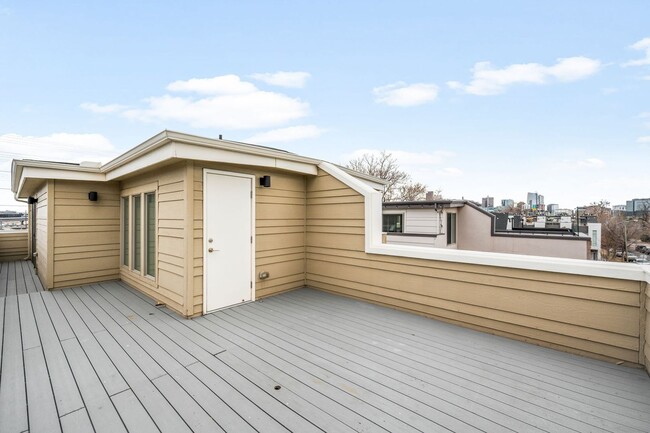 Building Photo - 3BD, 5BA LoHi Townhome with Rooftop Deck and 2-Car Garage