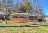 Building Photo - NO HOA, Ranch House 3br/1/5bth Work Trucks...