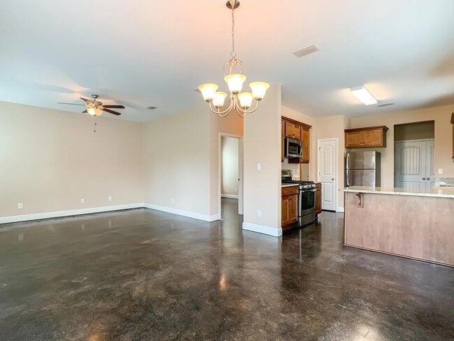Building Photo - Stables 139