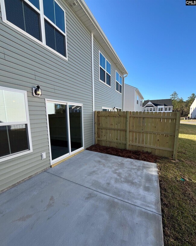 Building Photo - 330 Canary Grass Ct