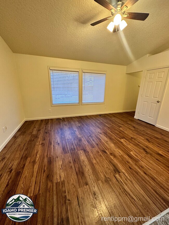 Building Photo - 10977 W Altair St