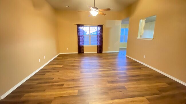 Building Photo - 230 Poplar Rd