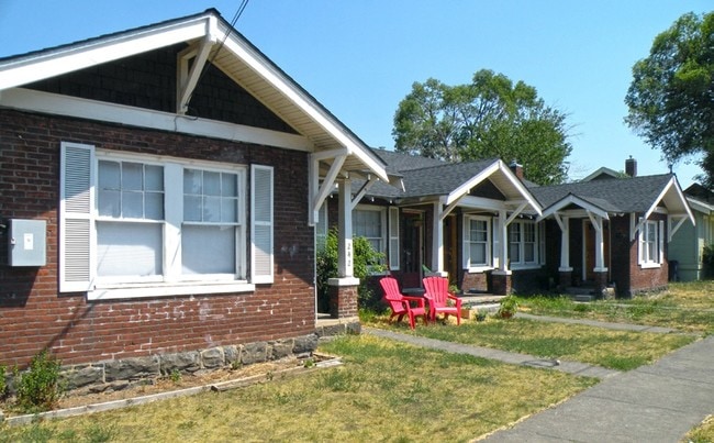 Primary Photo - Winslow Apartments