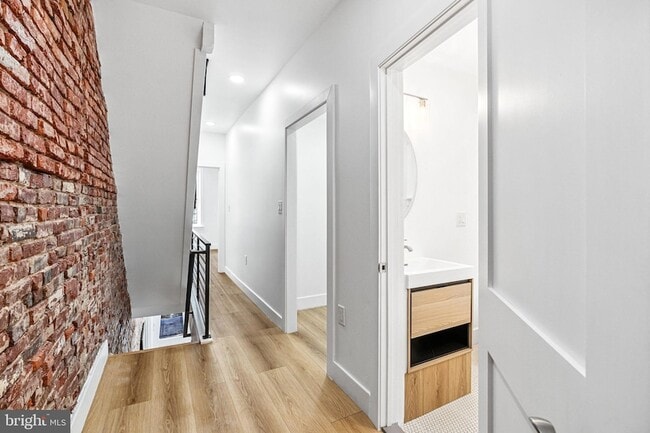 Building Photo - 908 Reed St