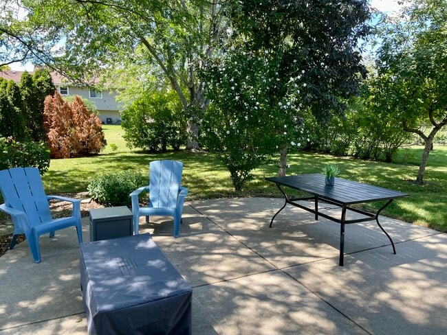 Building Photo - 4202 Lake St