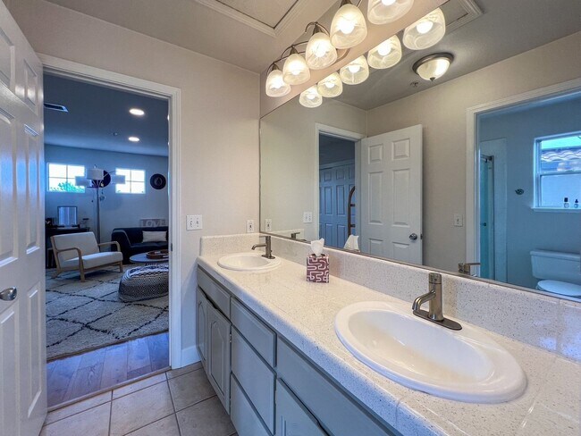 Building Photo - 35 Regatta Way