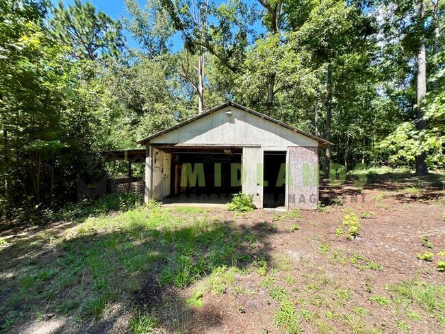 Building Photo - 746 Madera Rd