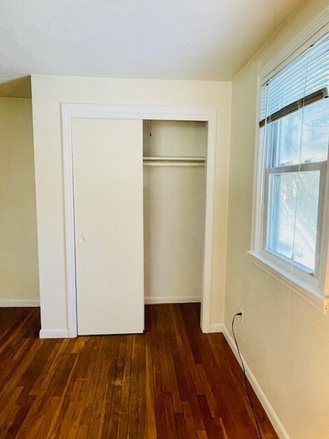 Building Photo - 181 School St