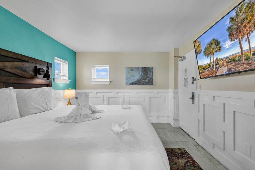Building Photo - 1708 N Ocean Blvd
