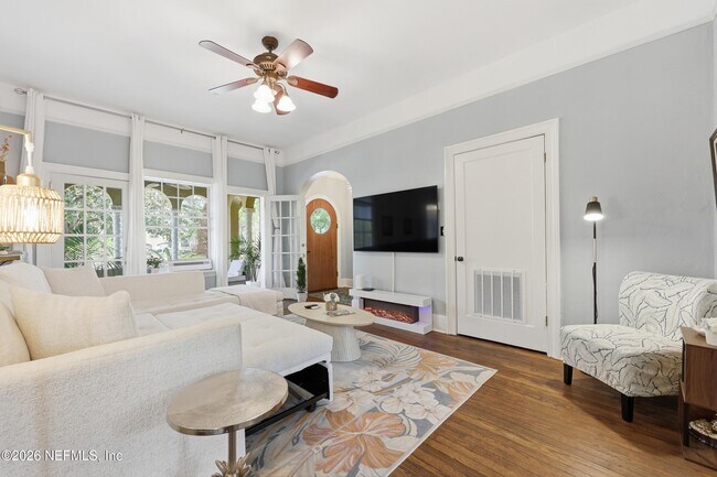 Building Photo - 1786 Challen Ave