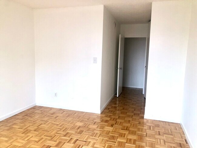 Building Photo - 2287 Johnson Ave