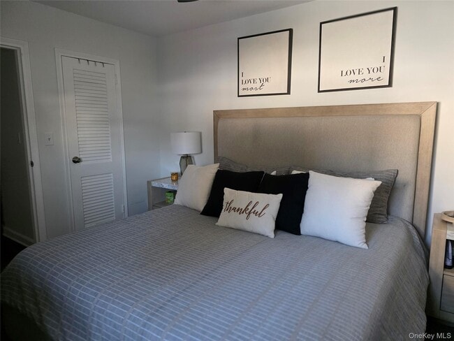 Building Photo - 181 Barrymore Blvd