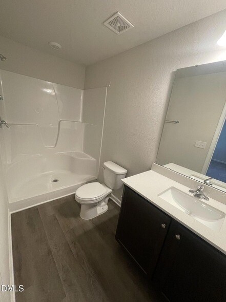 Building Photo - 1089 Peony Ln