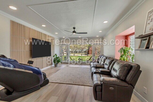 Building Photo - This property offers a NO DEPOSIT option a...