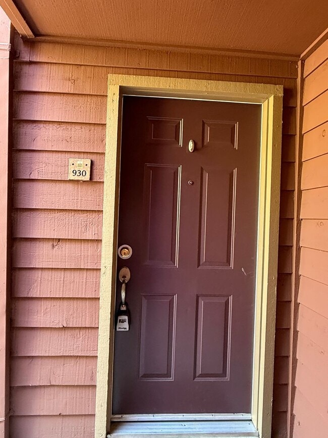 Building Photo - Deluxe Condo-2BR / 2BA near Santana Row/Santa Clara Valley Medical Center