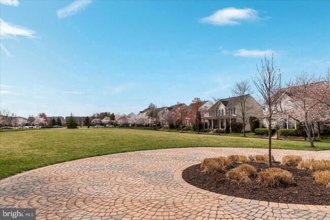Building Photo - 17037 Loftridge Ln