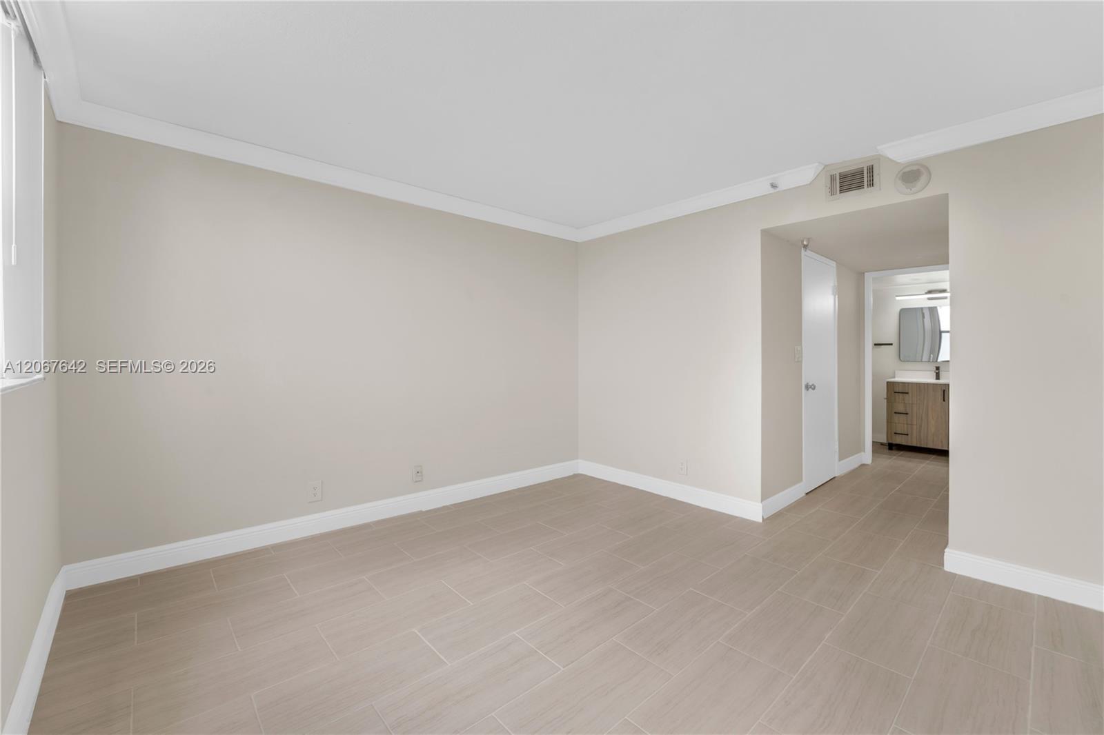 Building Photo - 290 174th St
