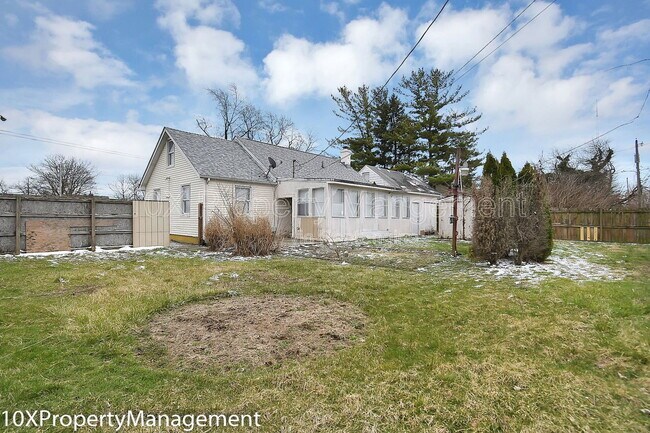 Building Photo - 849 Ruby Ave