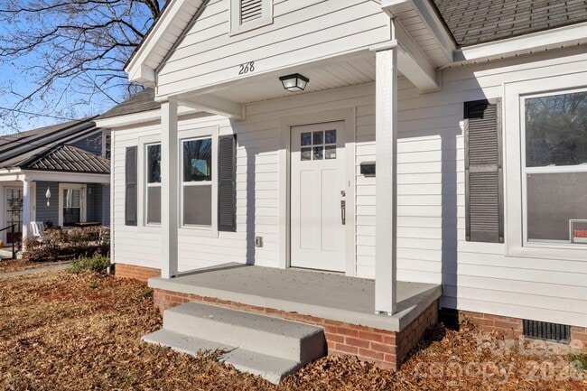 Building Photo - 266 Moore Dr NW