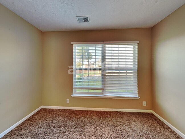 Building Photo - 7041 Calderwood Dr