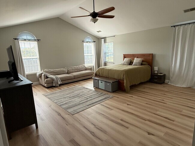 Building Photo - 40883 Meadow Vista Pl