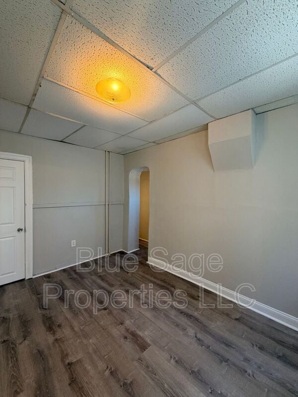 Building Photo - 425 Pusey Ave