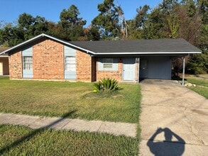 Building Photo - 316 Nevada Dr