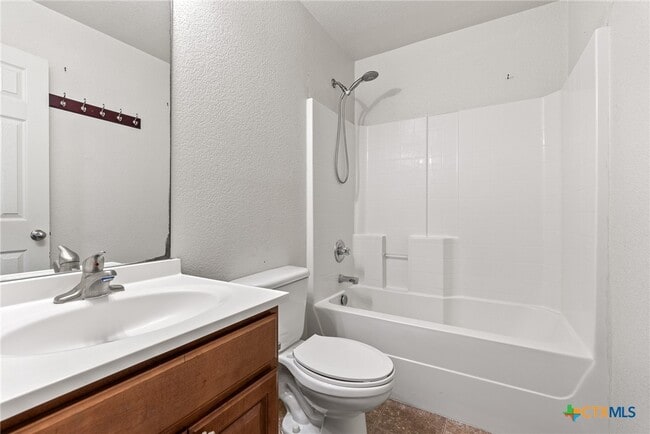 Building Photo - 2504 Saulsbury Dr