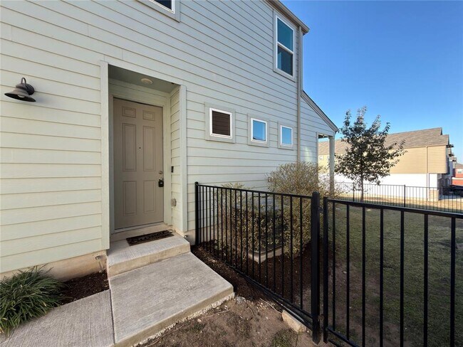 Building Photo - 7312 Acela Trl