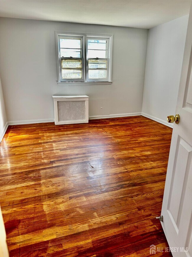 Building Photo - 428 New Market Rd