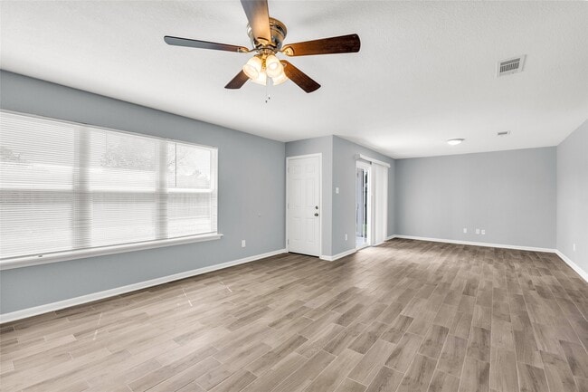 Building Photo - 10003 Windriver Dr