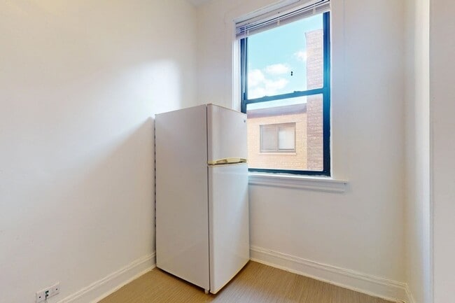 Floorplan - 5528-5532 S. Everett Avenue