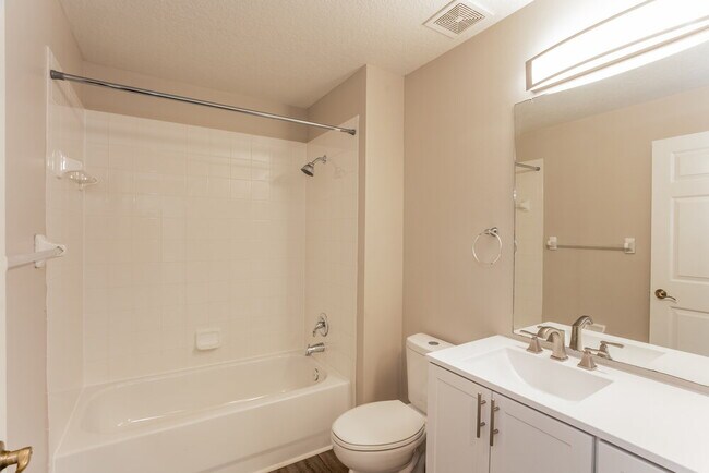 Building Photo - 3014 Summer Cruise Dr