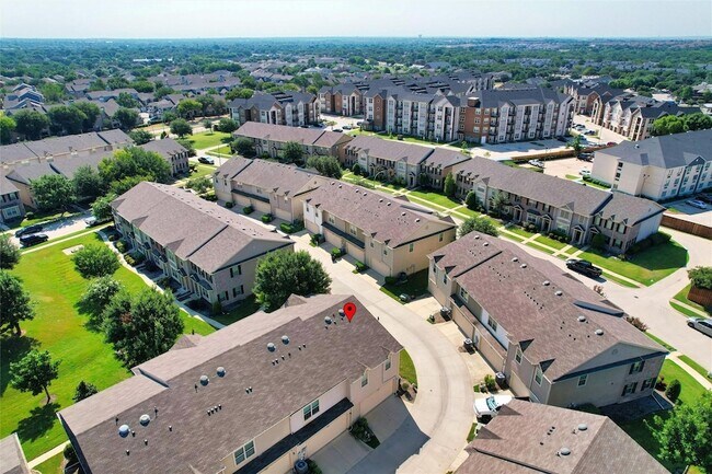 Building Photo - 6900 Carrington Ln