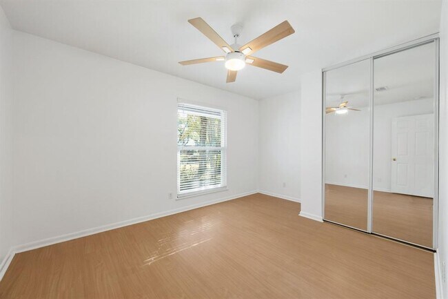 Building Photo - 11904 Highland Oaks Trail