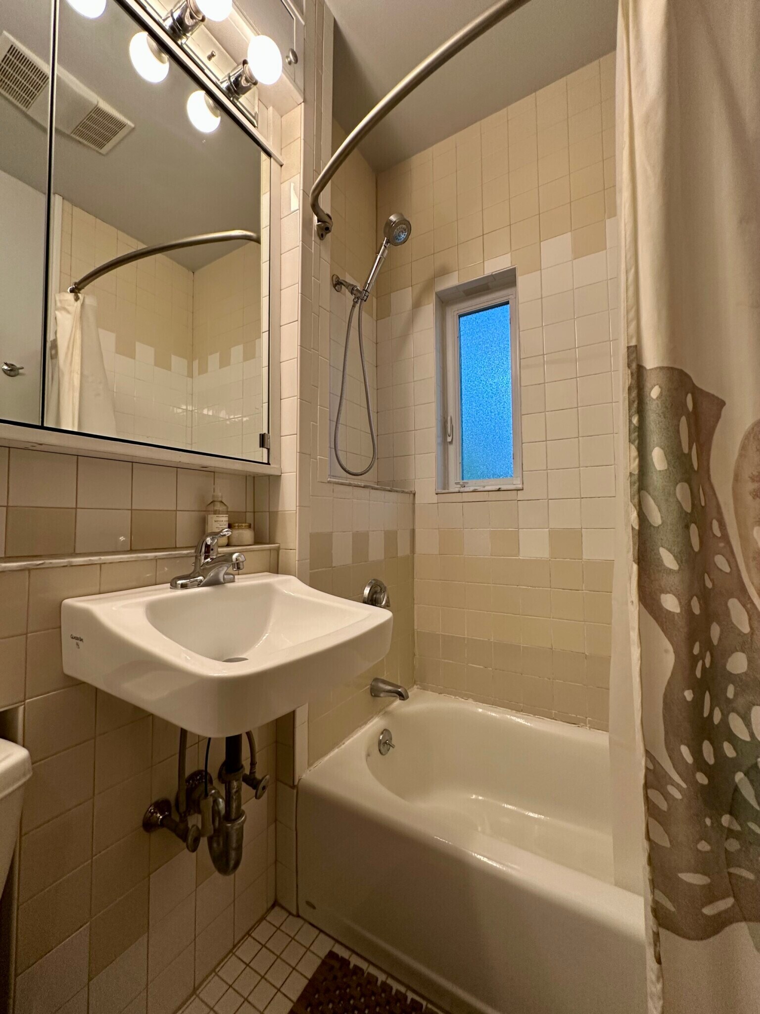 Building Photo - 279 Chestnut Ave