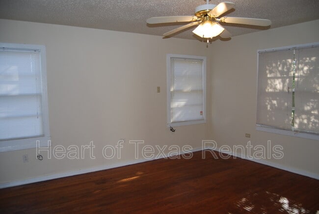 Building Photo - 4010 Homan Ave