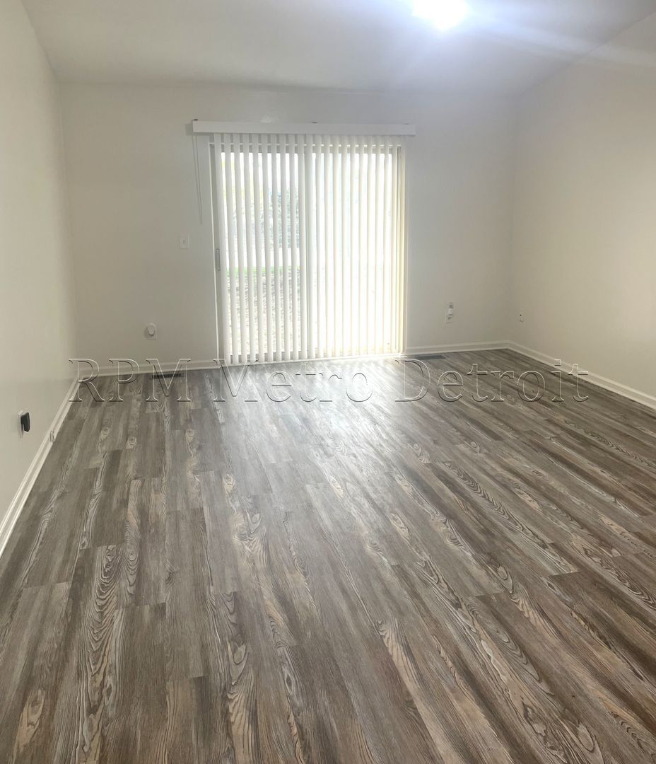 Building Photo - 4048 Heatherwood Ct