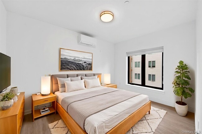 Building Photo - 525 N MacQuesten Pkwy