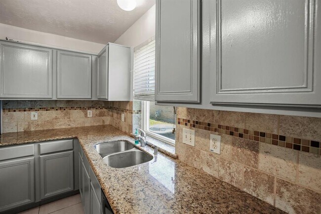 Building Photo - 3314 Foursome Ln