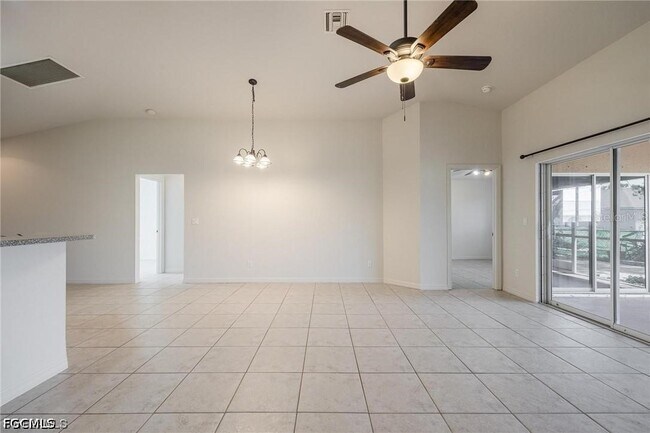 Building Photo - 4522 SW 7th Pl