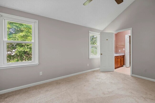 Building Photo - Home with Modern Updates in Indigo Fields!