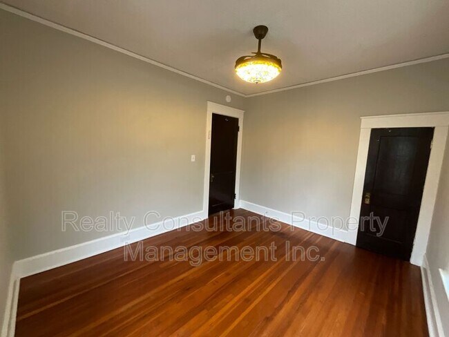 Building Photo - 1117 Lexington Ave