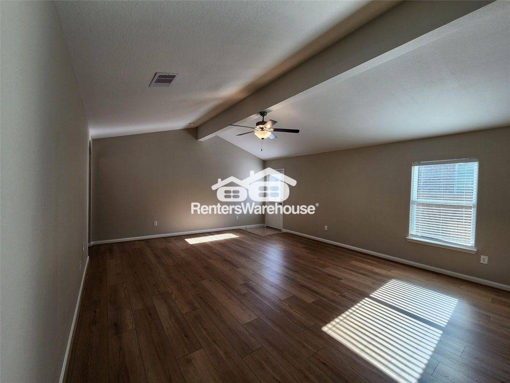 Building Photo - 22527 Cloverland Field Dr