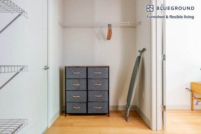 Building Photo - 320 D St