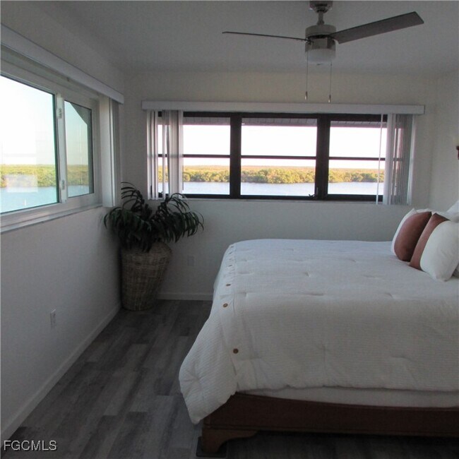 Building Photo - 5371 Blue Crab Cir