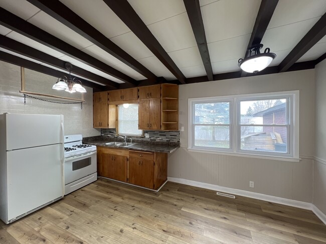 Building Photo - 20101 Good Hope Rd